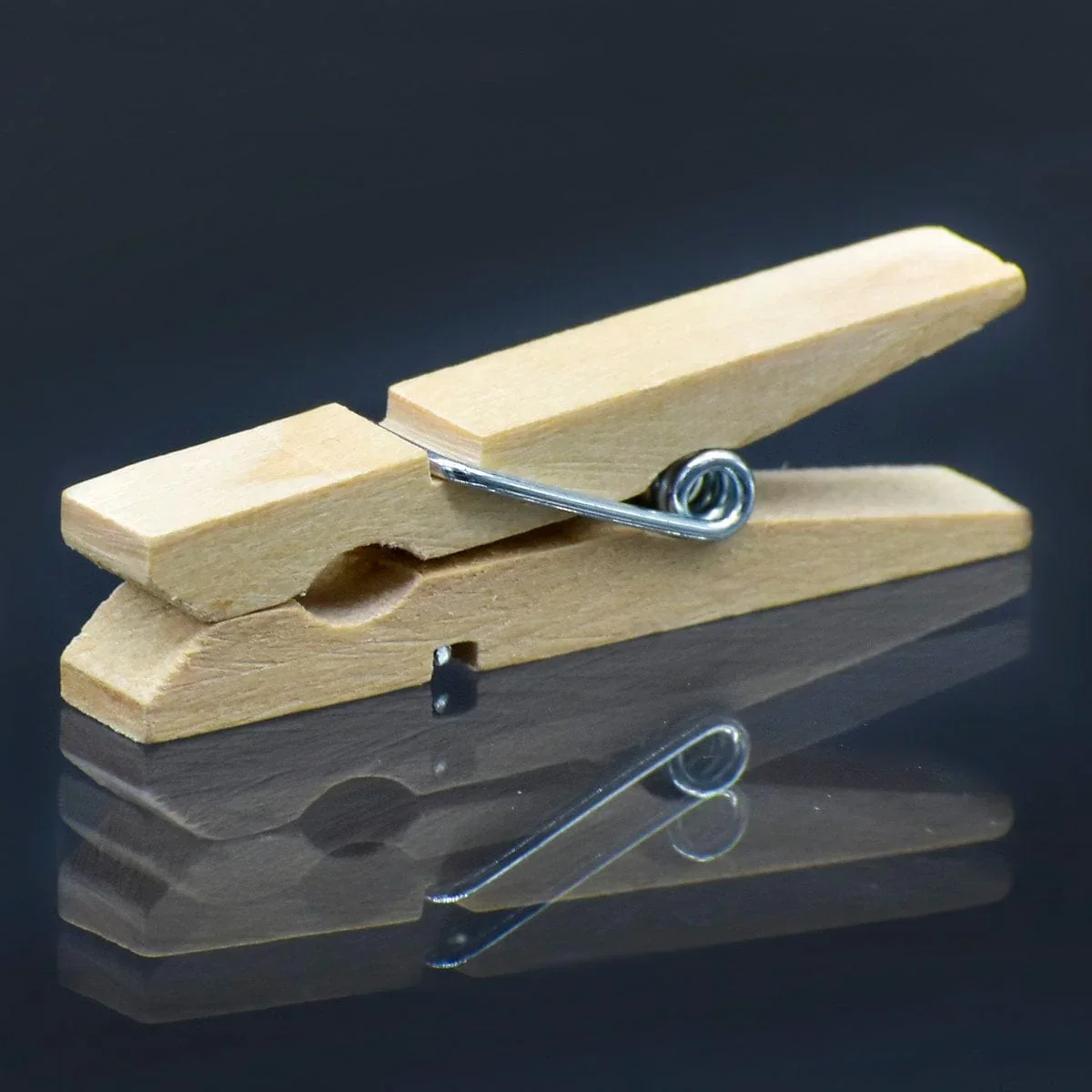 Elegant Simplicity: Wooden Clip Set - 100 Pcs Big White Clips (45mm) - Image 3