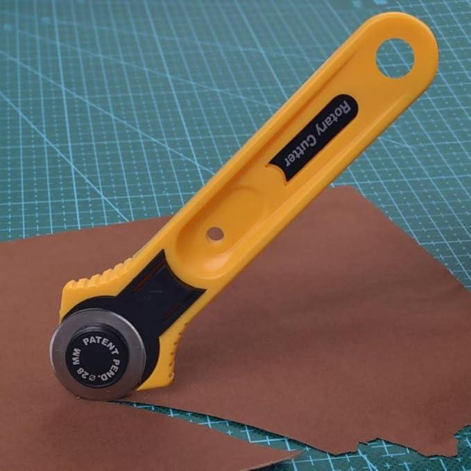 Precision Straight Handle Rotary Cutter 28mm for Fabric & Paper Crafts - Image 5